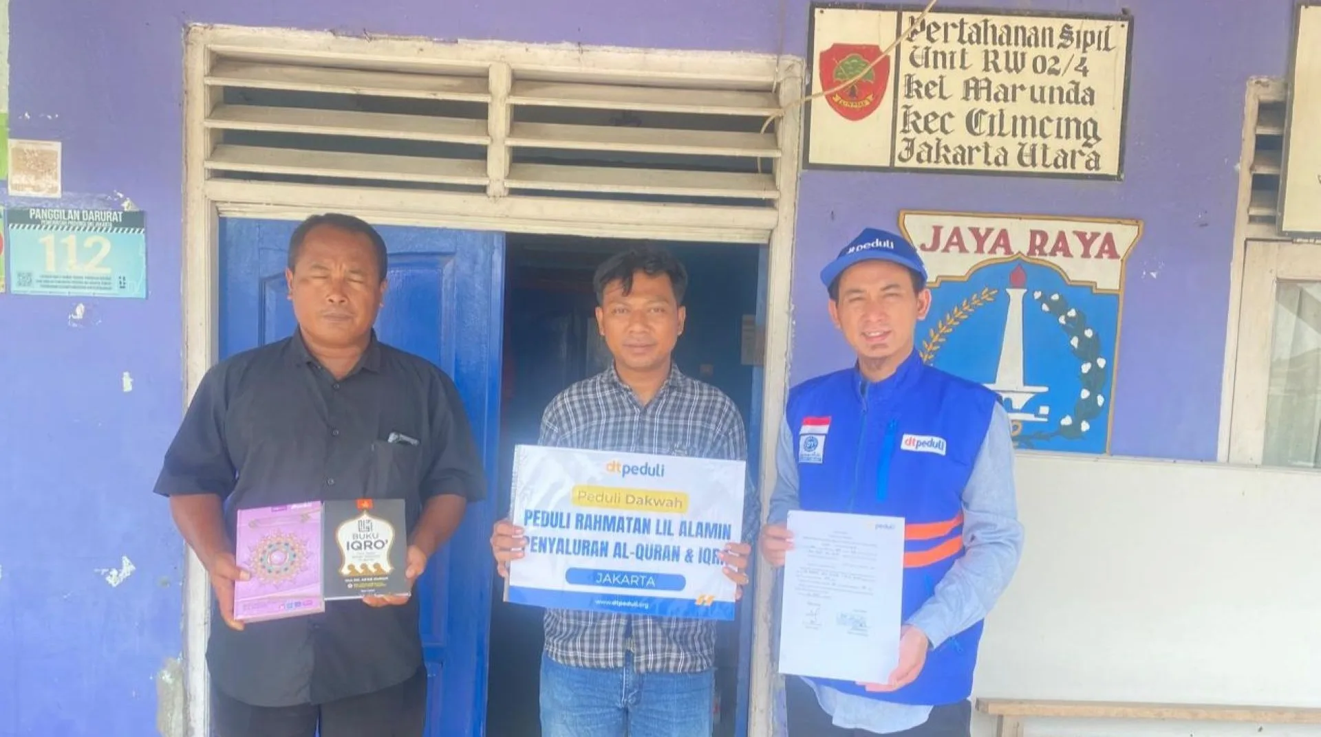 Terangi Pelosok Jakarta dengan Kalam Ilahi, DT Peduli Salurkan Ratusan Al-Qur’an dan Iqro di Marunda